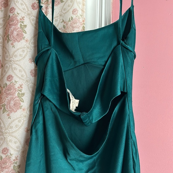 Green Strappy Dress - Picture 4 of 4